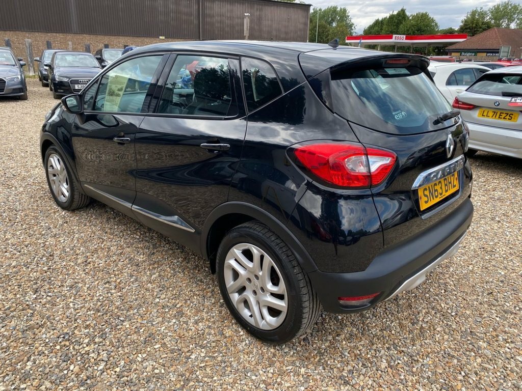 Renault Captur 0.9L Dynamique Medianav Black #6