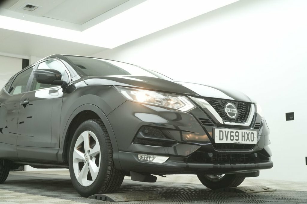 Nissan Qashqai 1.3L Acenta Premium Black #5