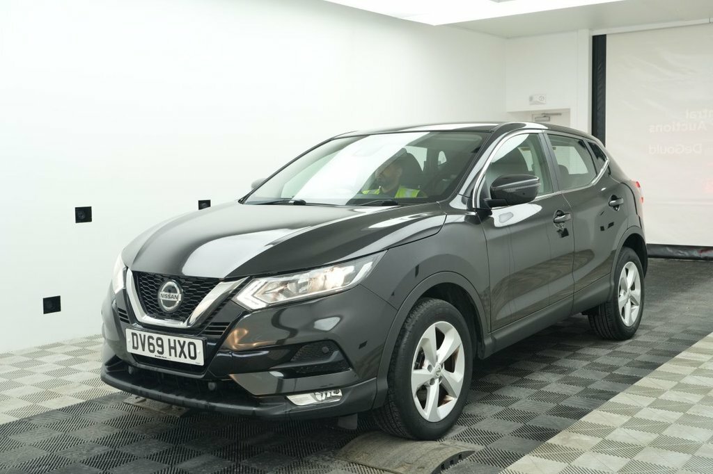 Nissan Qashqai 1.3L Acenta Premium Black #2
