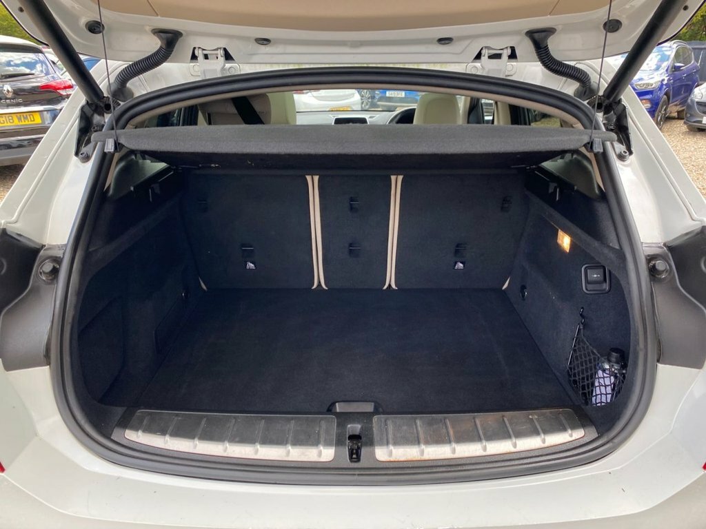 BMW X2 2L Se White #6