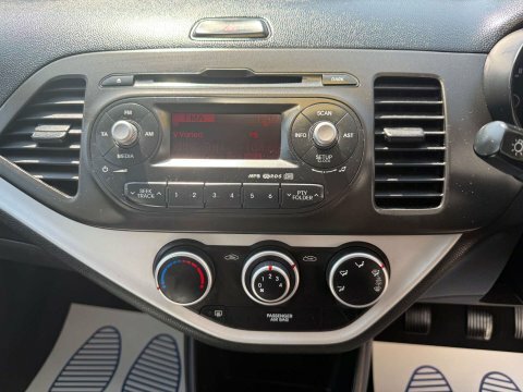 Kia Picanto Hatchback Beige #22
