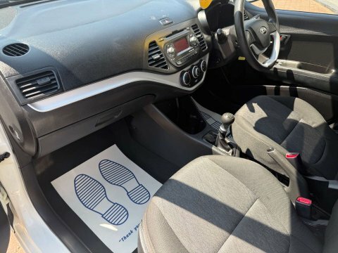 Kia Picanto Hatchback Beige #14