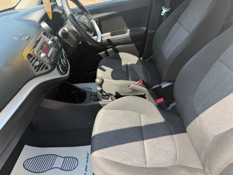 Kia Picanto Hatchback Beige #17