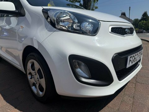 Kia Picanto Hatchback Beige #29