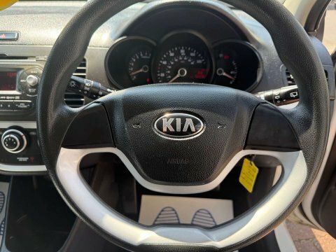 Kia Picanto Hatchback Beige #19