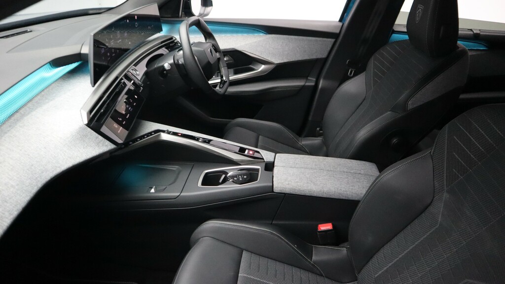 Peugeot 5008 1.2 Hybrid 145 Allure E-dsc6 Grey #9