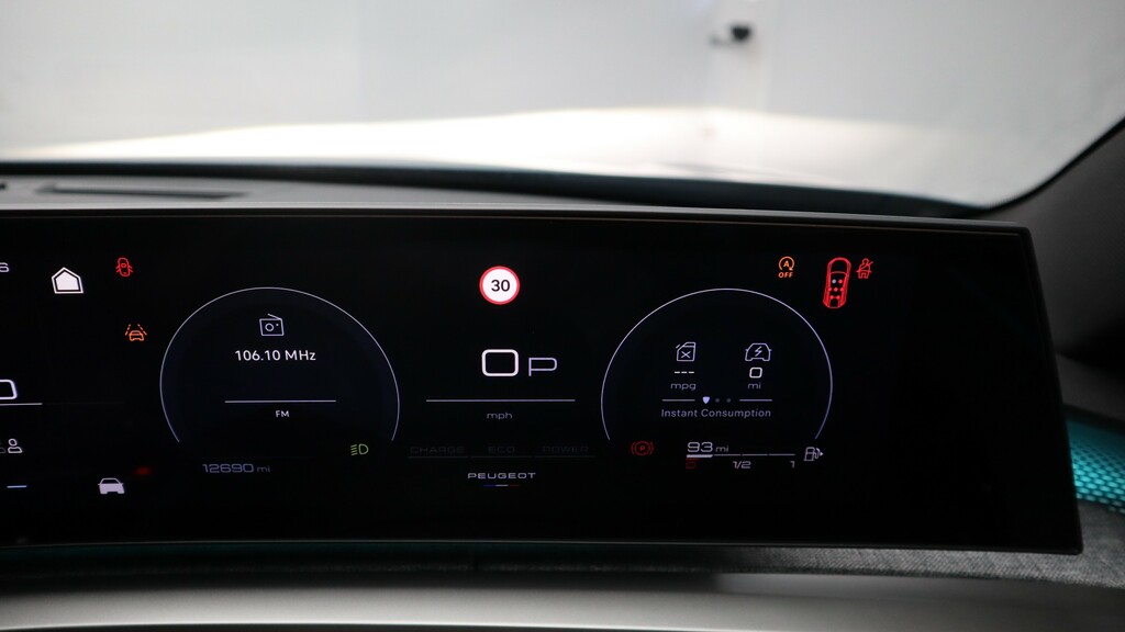 Peugeot 5008 1.2 Hybrid 145 Allure E-dsc6 Grey #18