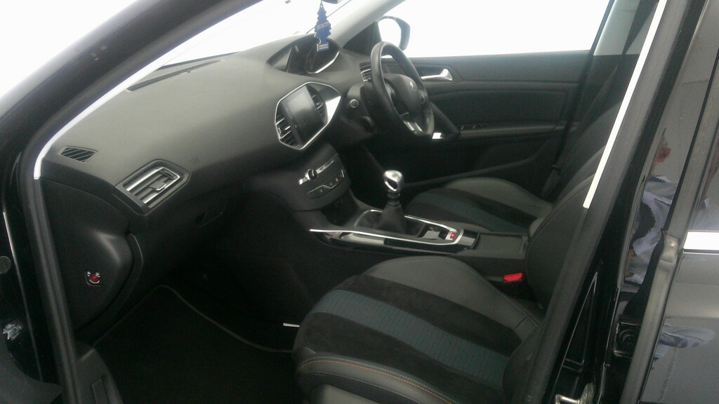 Peugeot 308 1.5Bhdi 130Hp Allure Due In Black #9