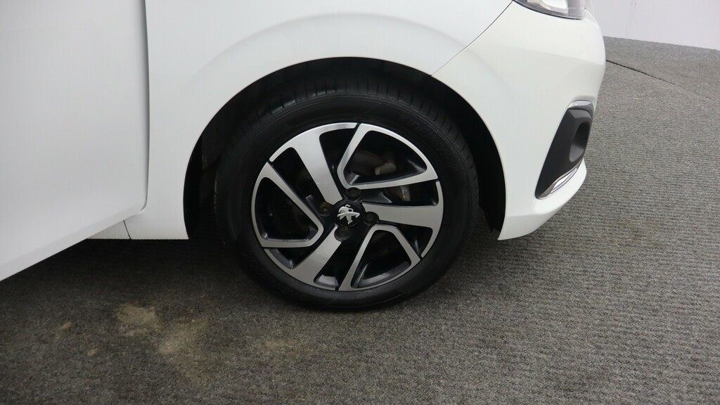 Peugeot 108 Peugeot 108 1.0 Allure Hatchback Red #27
