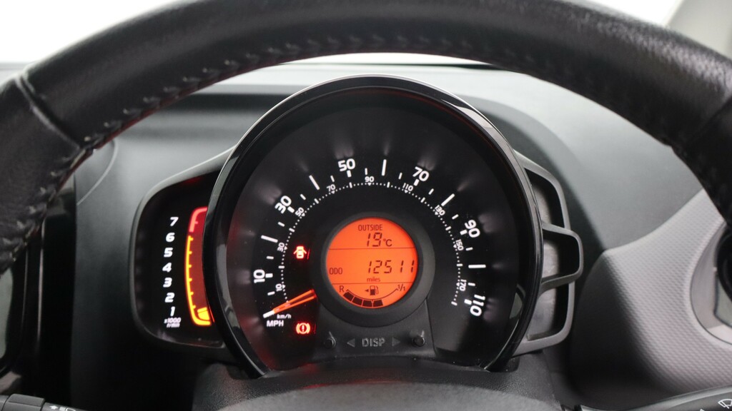 Peugeot 108 Peugeot 108 1.0 Allure Hatchback Red #18