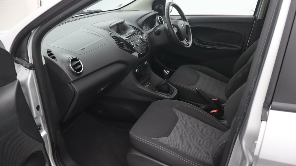 Ford KA+ Ka Zetec Black #10
