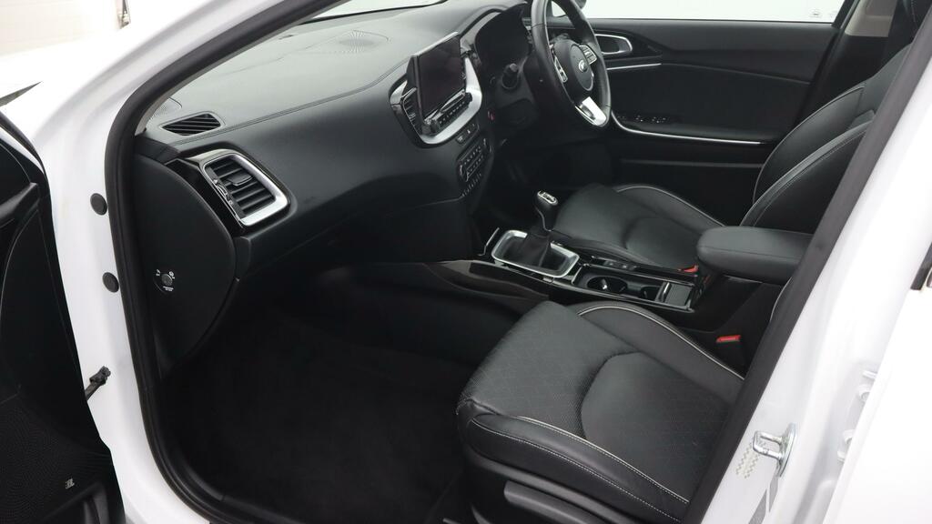 Kia Xceed 1.0 T-gdi Isg 2 White #10