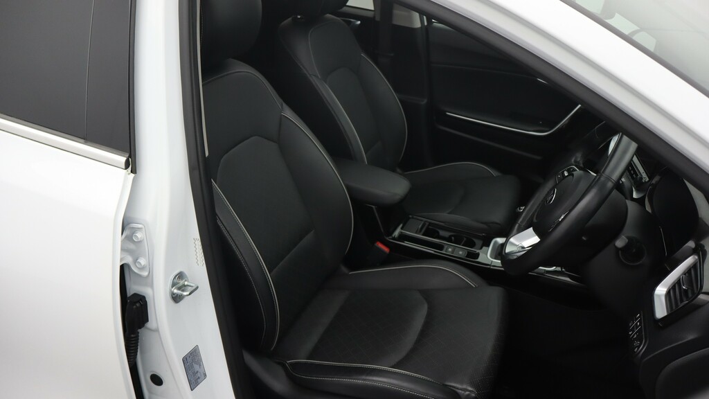 Kia Xceed 1.0 T-gdi Isg 2 White #9