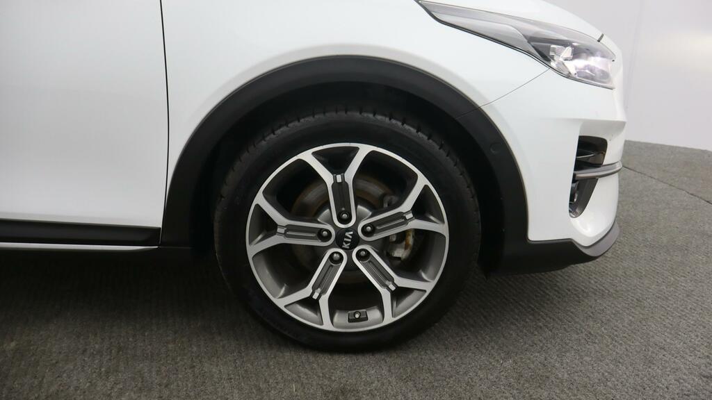 Kia Xceed 1.0 T-gdi Isg 2 White #42