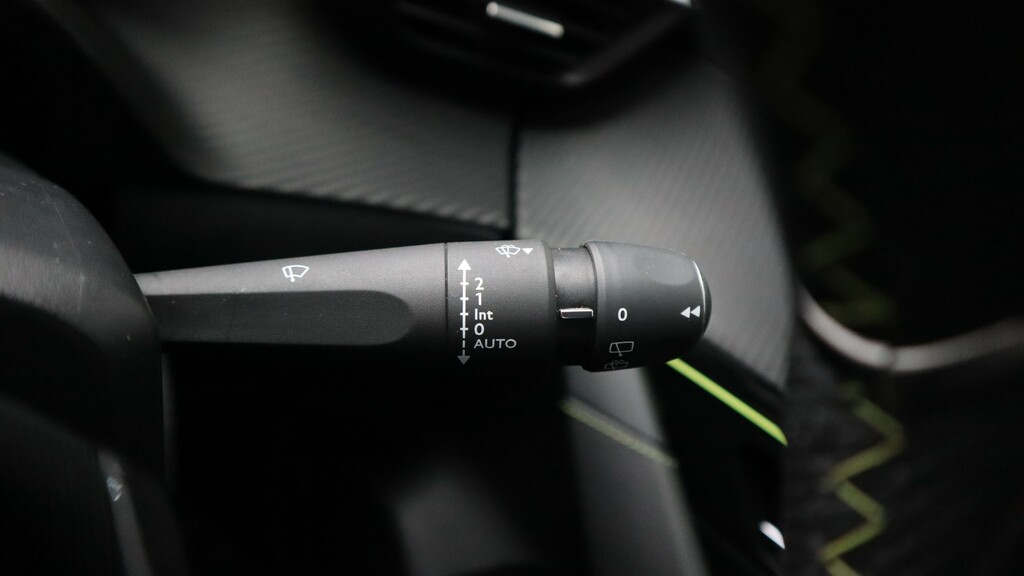 Peugeot 208 1.2 Puretech Active Black #15