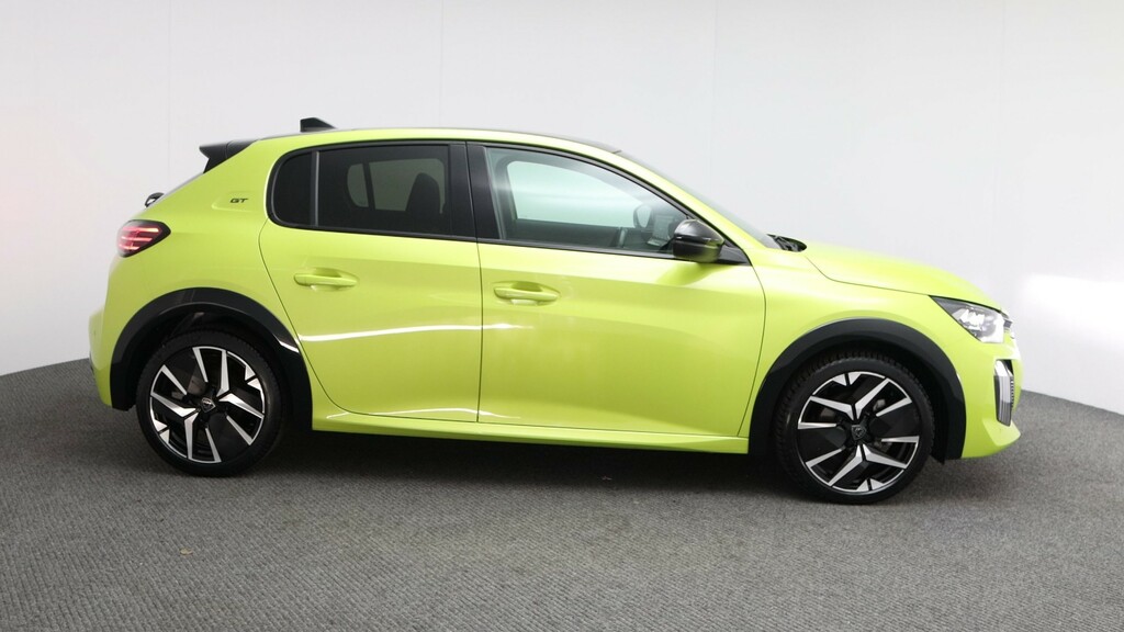Peugeot 208 1.2 Puretech Active Black #2