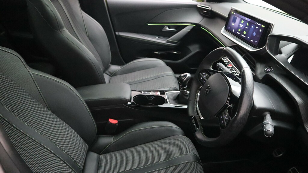 Peugeot 208 1.2 Puretech Active Black #10