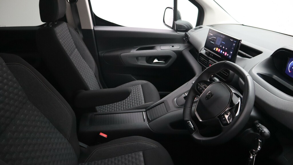 Peugeot e-Rifter Mpv White #10