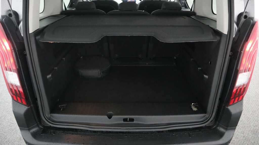 Peugeot e-Rifter Mpv White #29