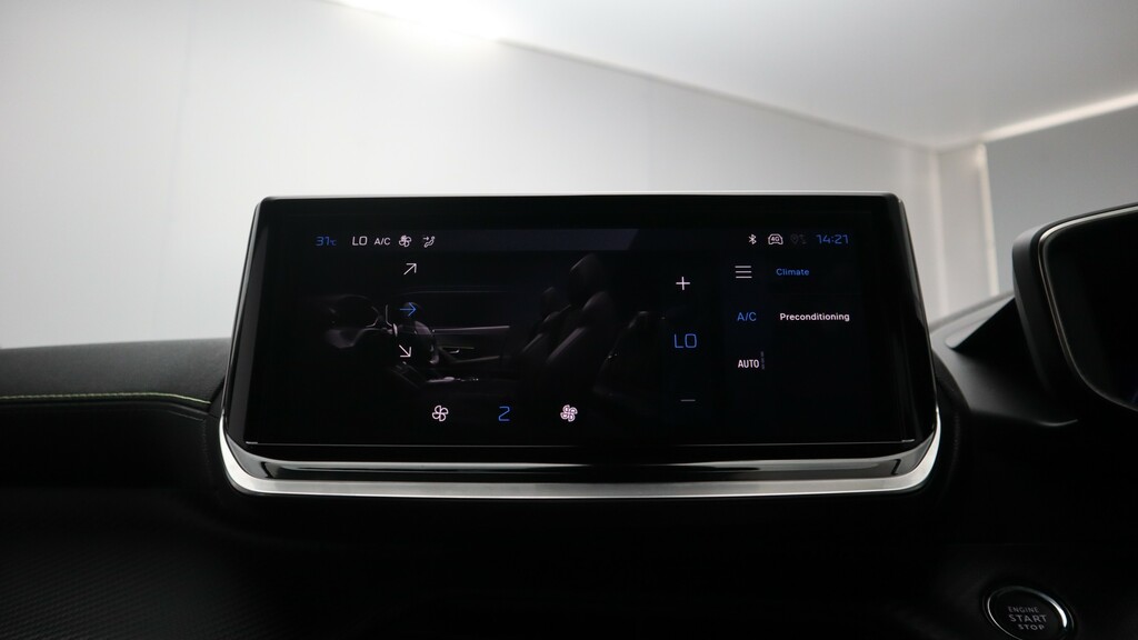 Peugeot e-2008 54Kwh Active Suv Black #22