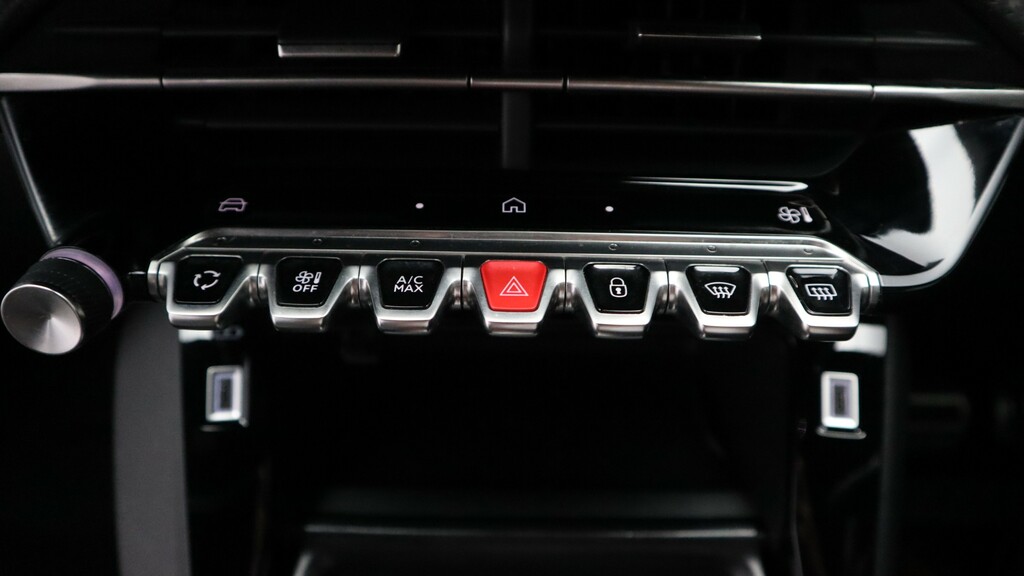 Peugeot e-2008 54Kwh Active Suv Black #28
