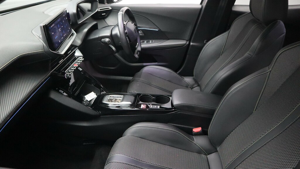 Peugeot e-2008 54Kwh Active Suv Black #9