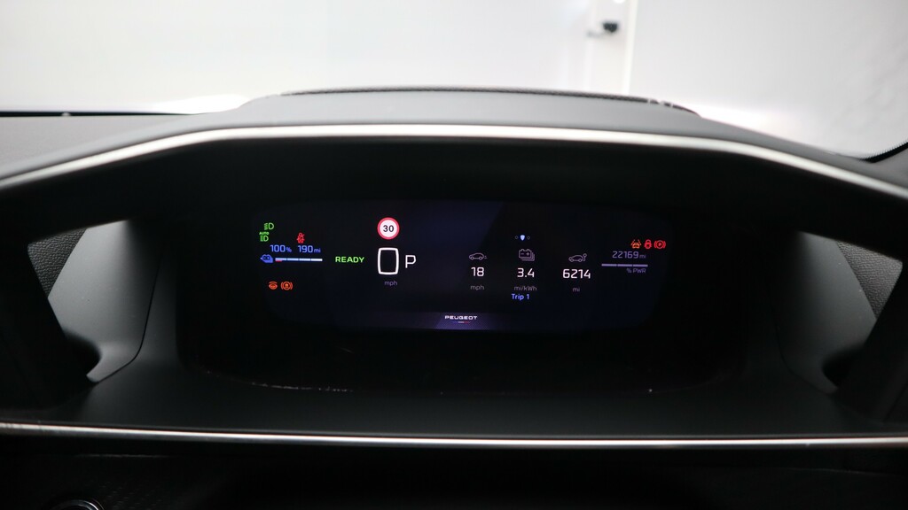 Peugeot e-2008 54Kwh Active Suv Black #17