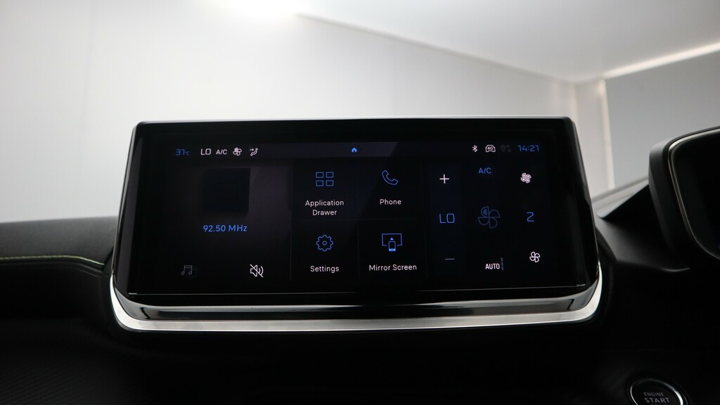 Peugeot e-2008 54Kwh Active Suv Black #19