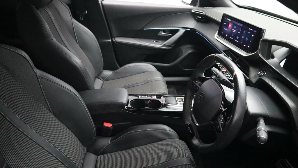 Peugeot e-2008 54Kwh Active Suv Black #10