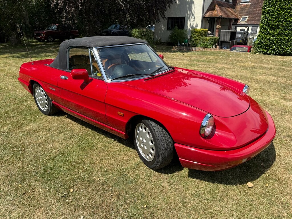 Alfa Romeo Spider Sports Convertible Red #5