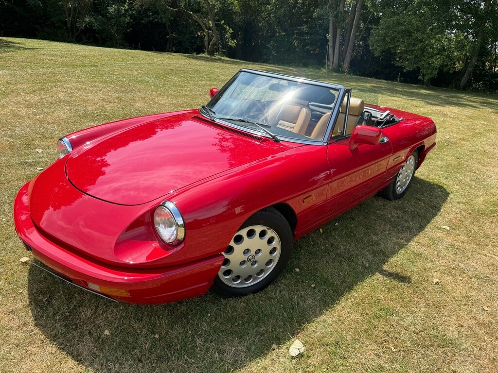 Alfa Romeo Spider Sports Convertible Red #3