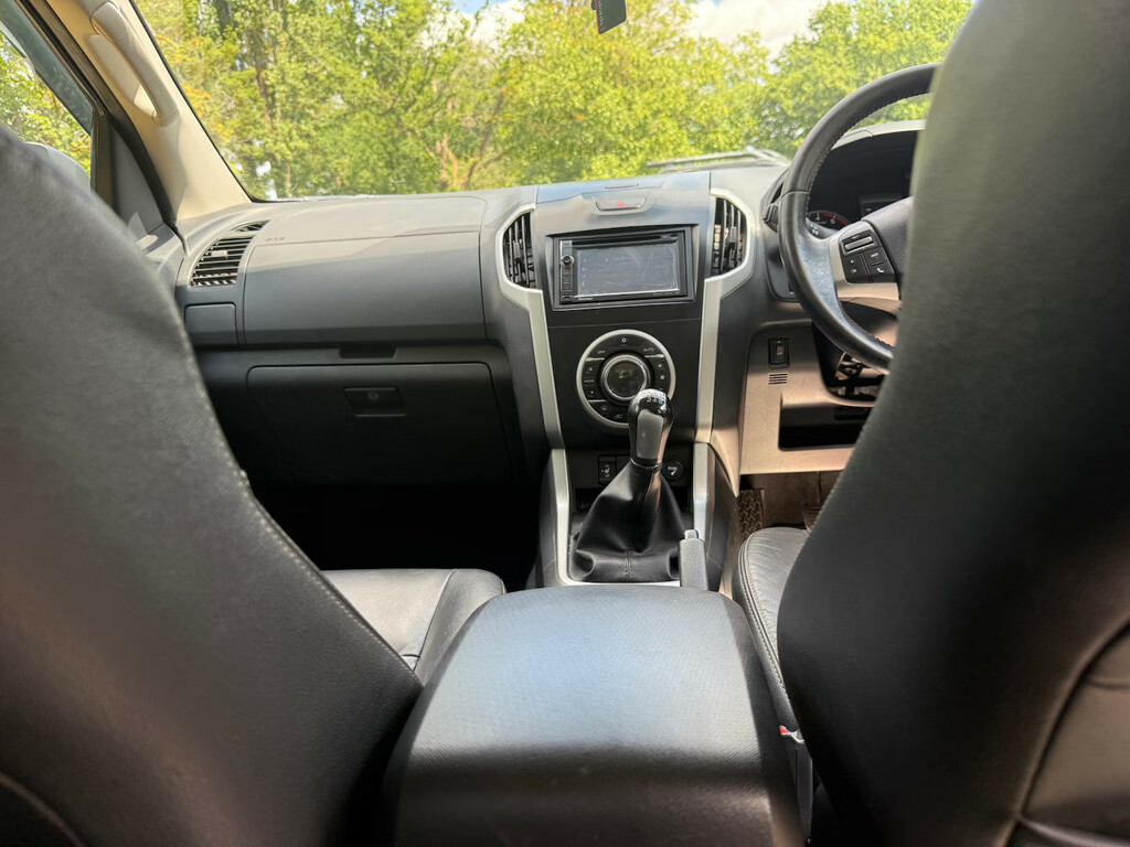 Isuzu D-Max 2.5 Td Yukon Dcb 0D 164 Bhp Black #11