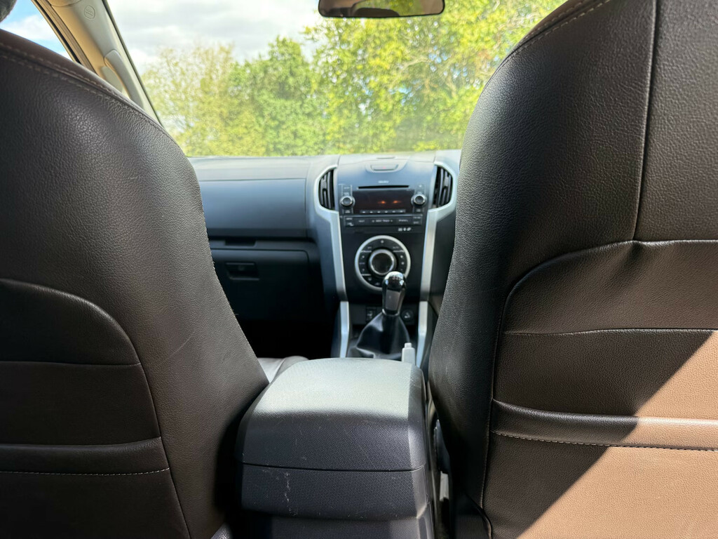 Isuzu D-Max D-max 2.5 Td Yukon Double Cab Pickup Ma Silver #11
