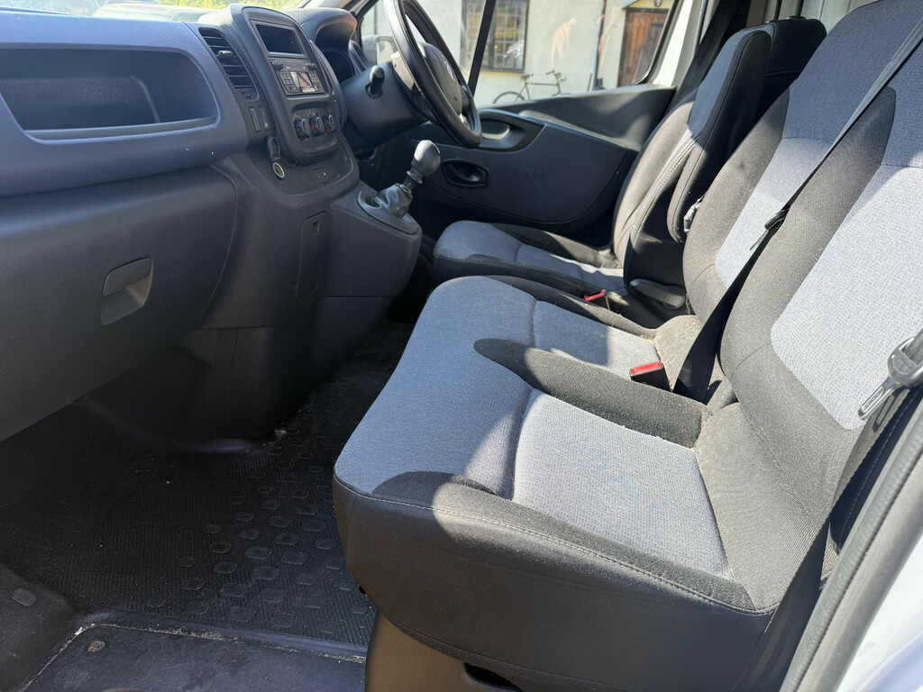 Vauxhall Vivaro Vivaro 2700 Cdti White #9