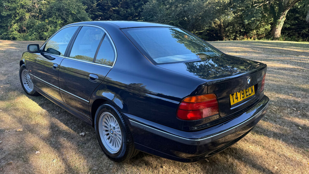 BMW 5 Series 523I Se 170 Green #4