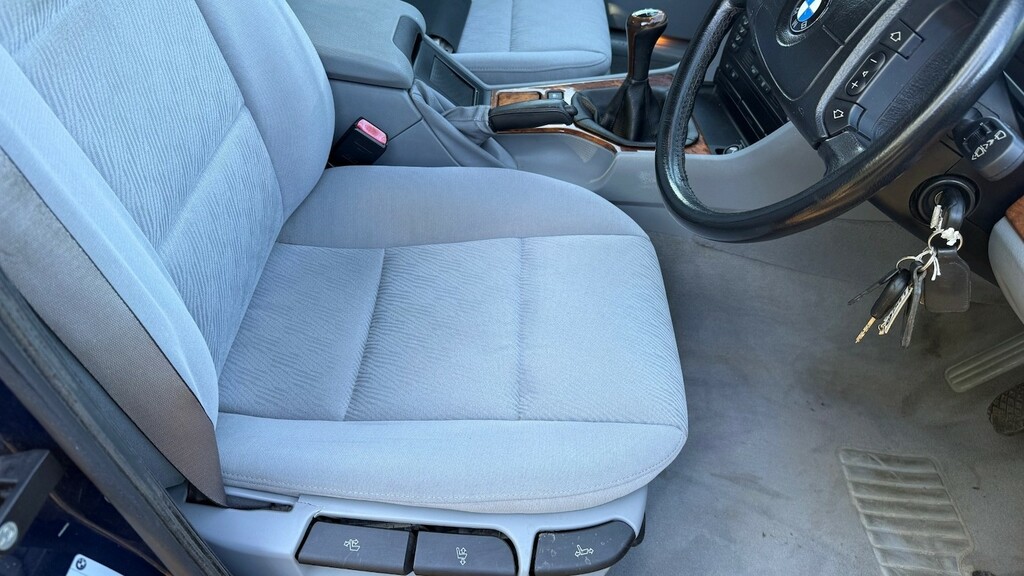 BMW 5 Series 523I Se 170 Green #10