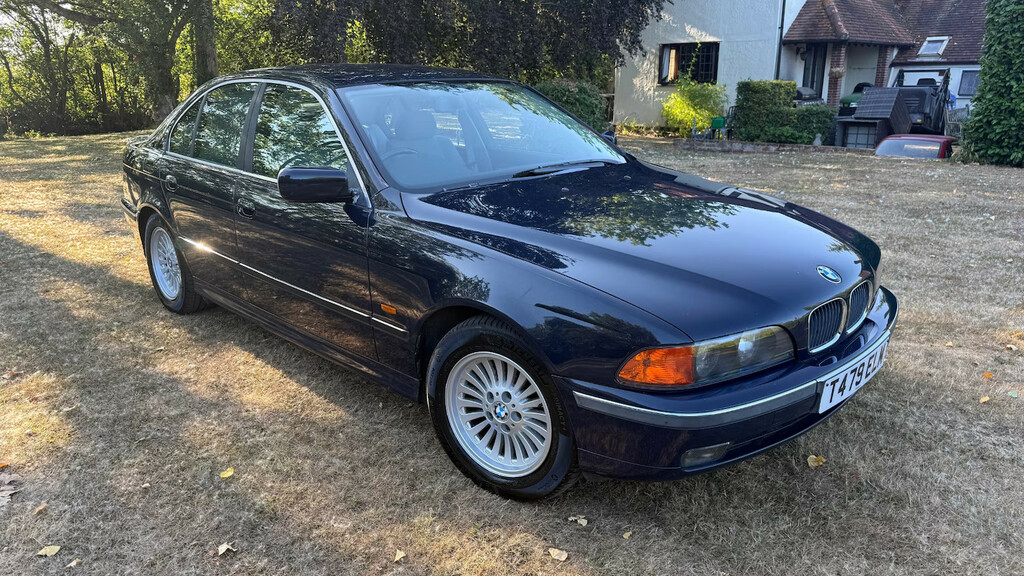 BMW 5 Series 523I Se 170 Green #3