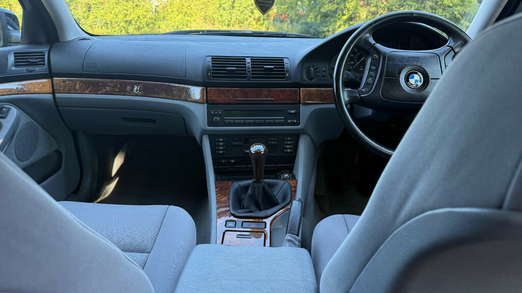 BMW 5 Series 523I Se 170 Green #9