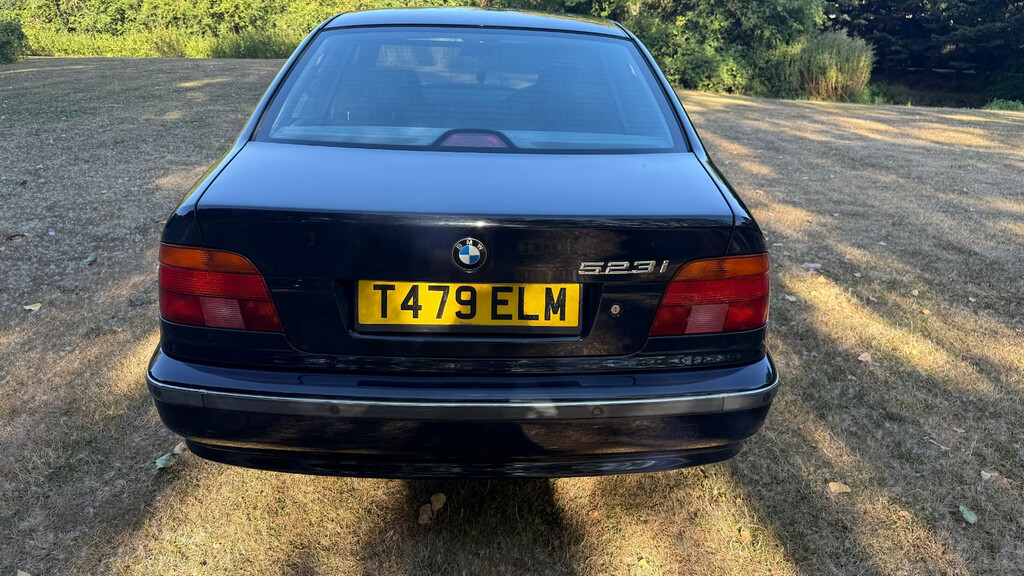 BMW 5 Series 523I Se 170 Green #5