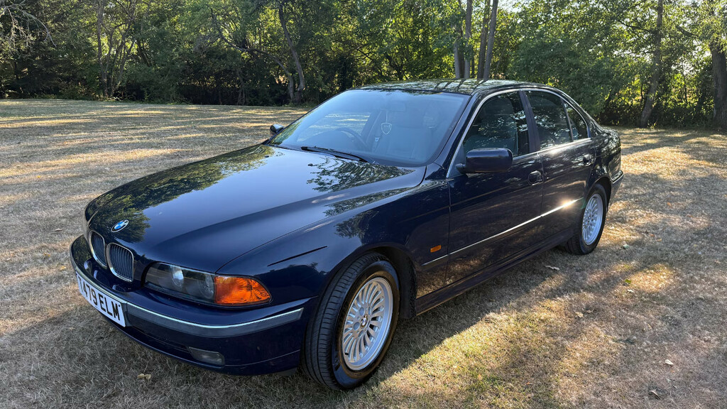 BMW 5 Series 523I Se 170 Green #1