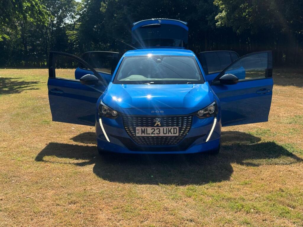 Peugeot 208 Hatchback 1.2 Puretech Allure Premium Euro 6 S Blue #3