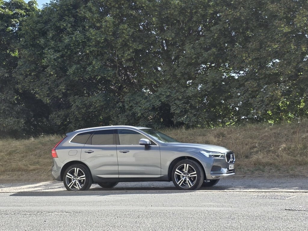 Volvo XC60 2L Momentum Pro Grey