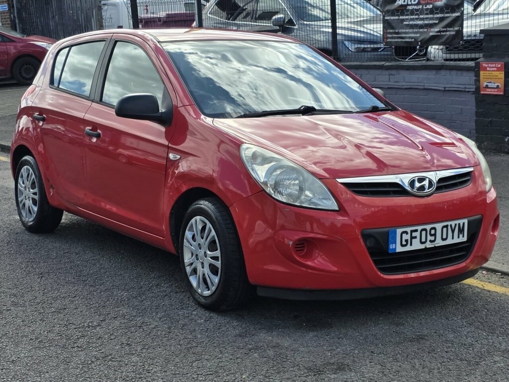 Hyundai I20 1.2L Classic Red