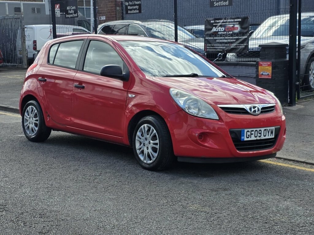 Hyundai I20 1.2L Classic Red #3