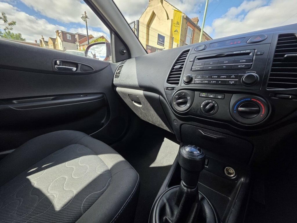 Hyundai I20 1.4 Comfort Euro 4 Blue #49