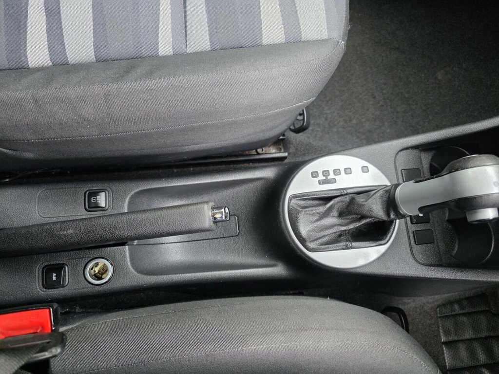 Skoda Roomster 1.6 16V 3 Tiptronic Grey #47