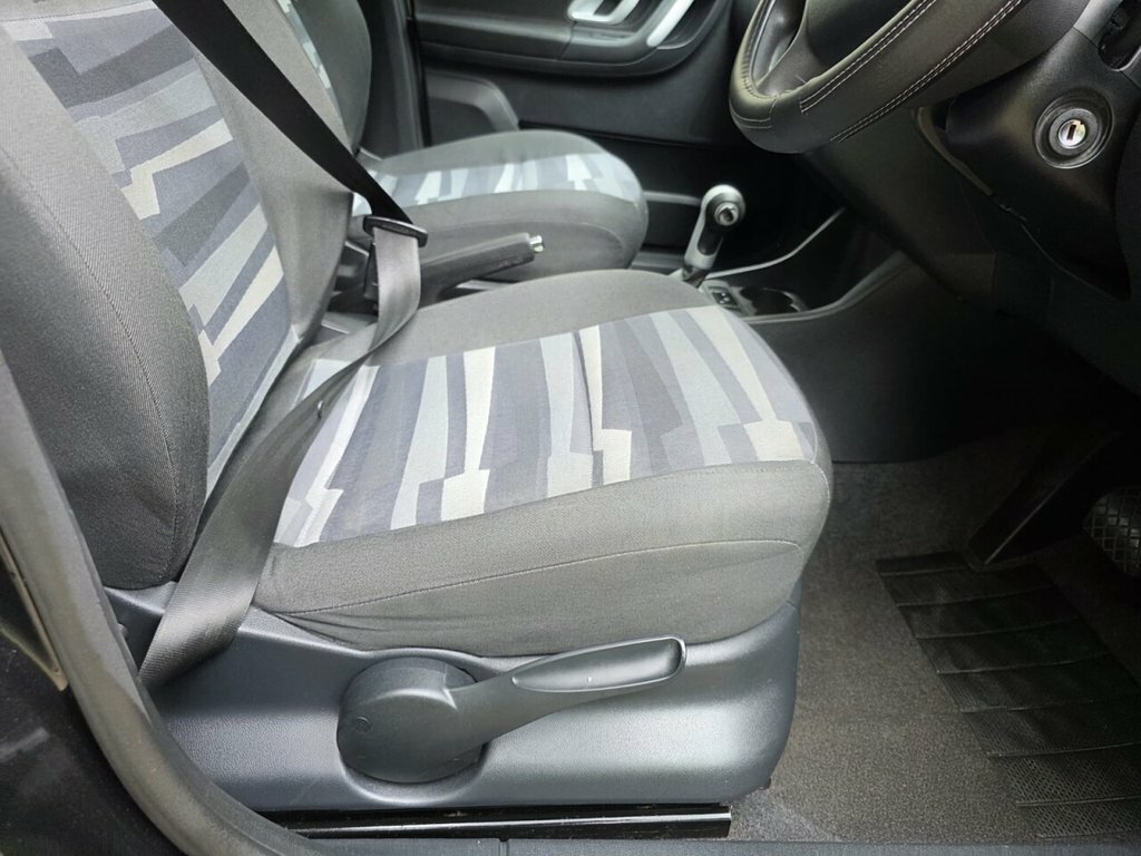 Skoda Roomster 1.6 16V 3 Tiptronic Grey #81