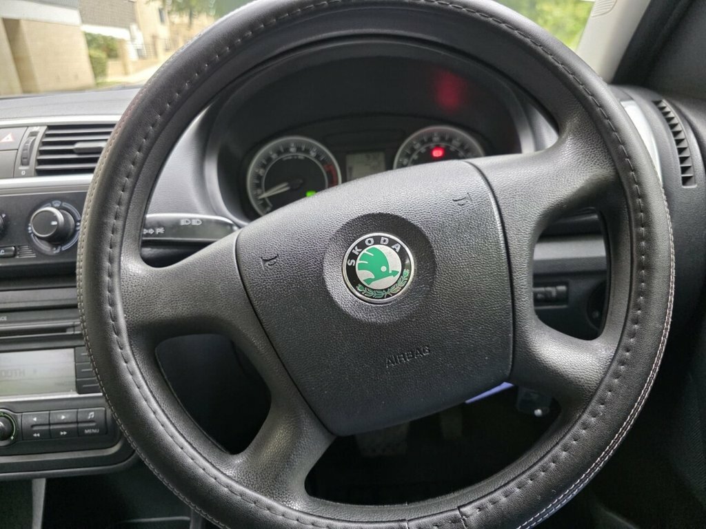 Skoda Roomster 1.6 16V 3 Tiptronic Grey #57