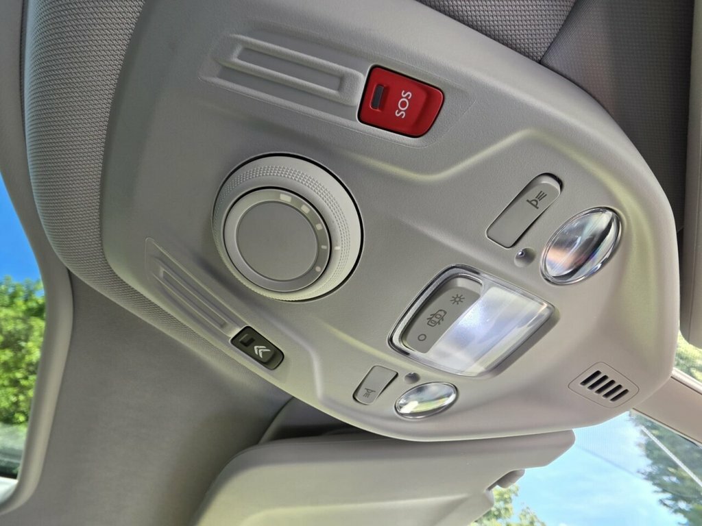 Citroen Grand C4 Picasso Feel Red #93