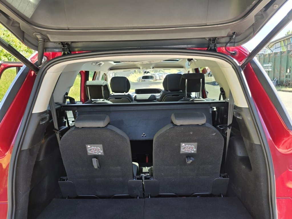 Citroen Grand C4 Picasso Feel Red #50